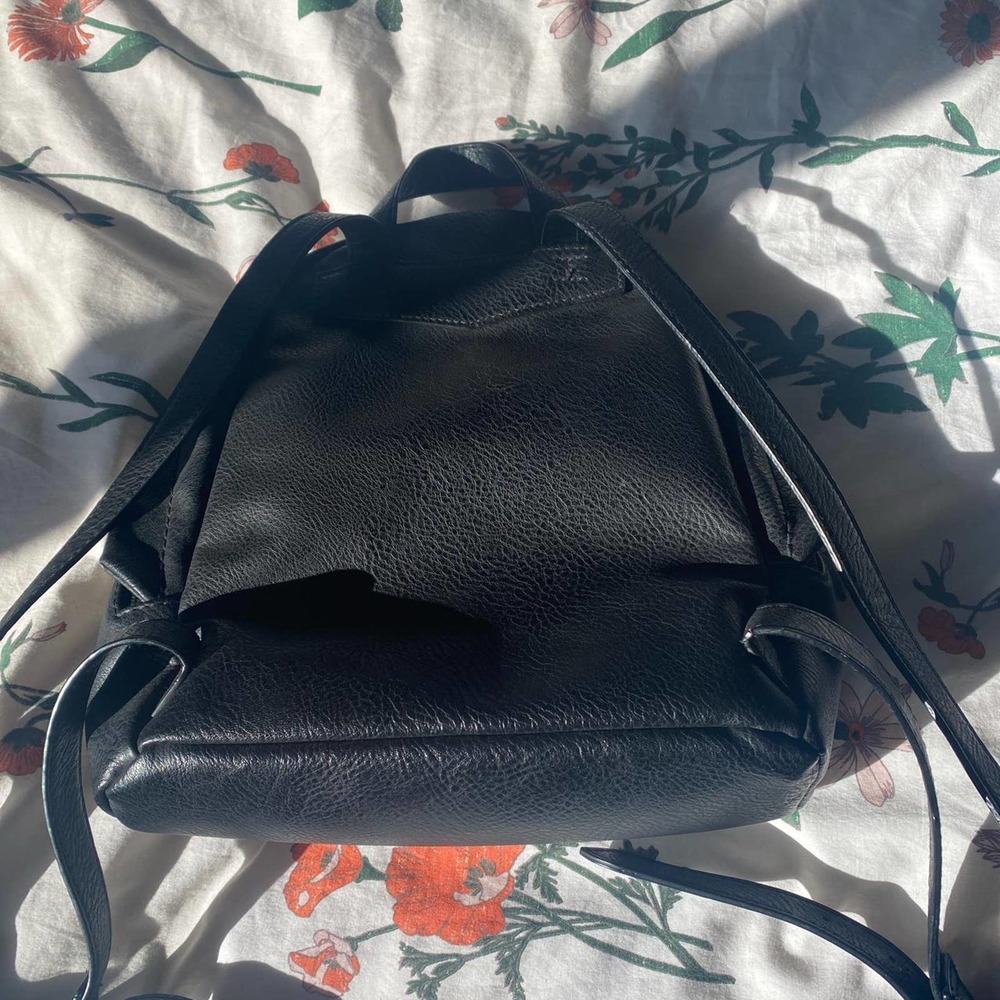 Mini black backpack - Picture 2 of 2
